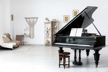 Piano moving in UAE